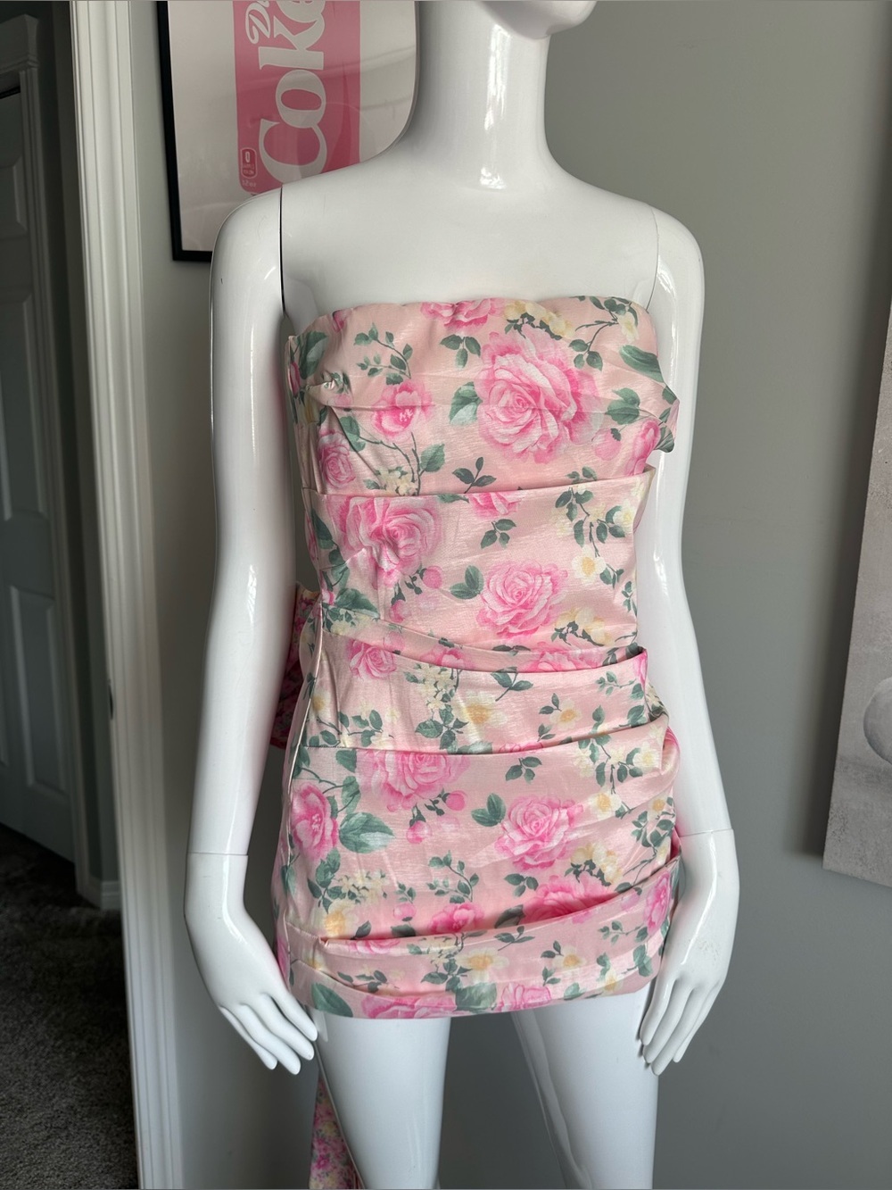 Thirty Thirty Strapless Floral Bow Back - Picture 2 of 5